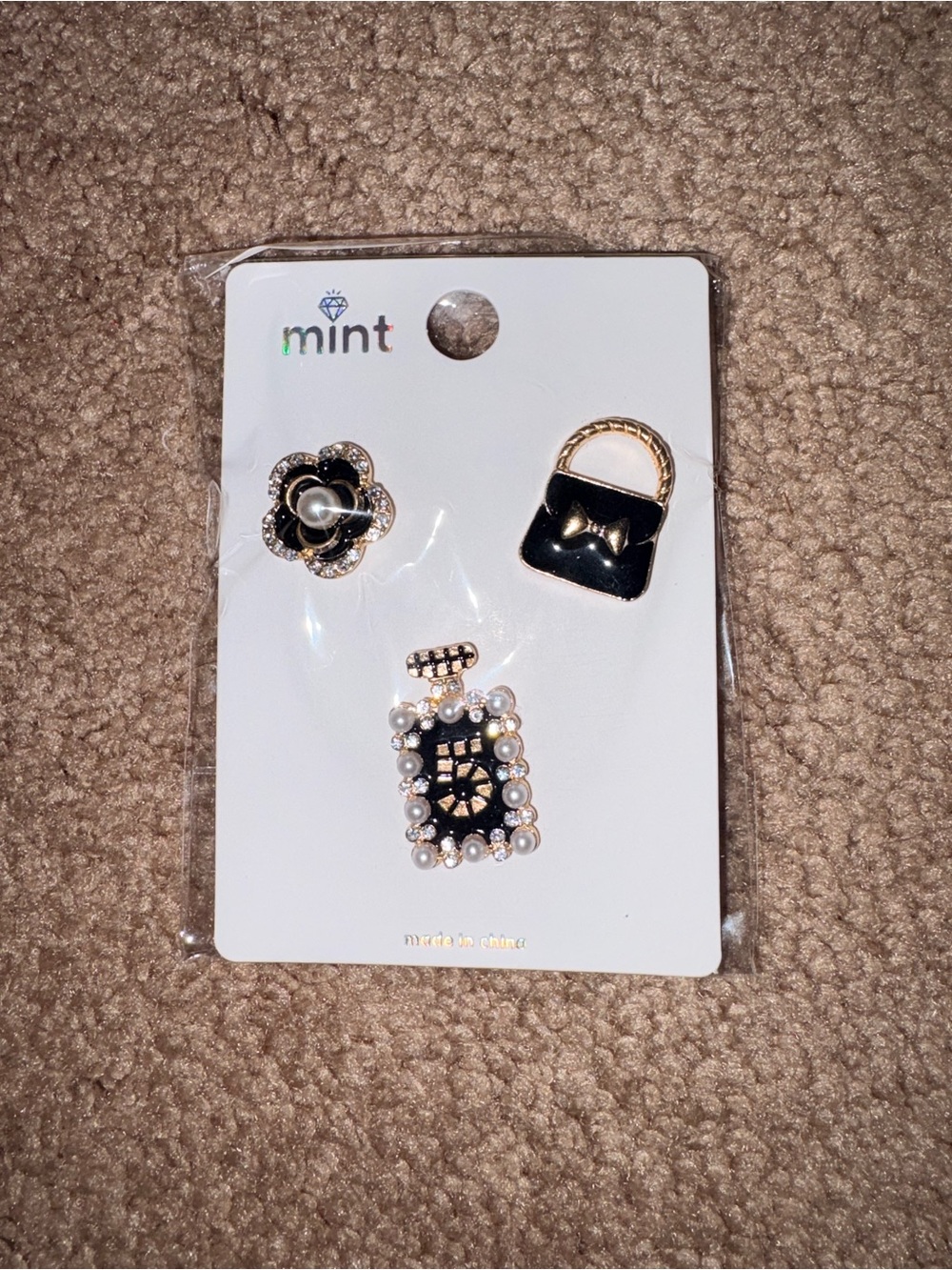 mint Black & Gold Decorative Brooch  Set of 3